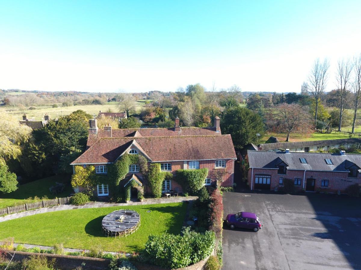 Bridge Farmhouse - Eight Ensuite Bedrooms ซอลส์บรี ภายนอก รูปภาพ