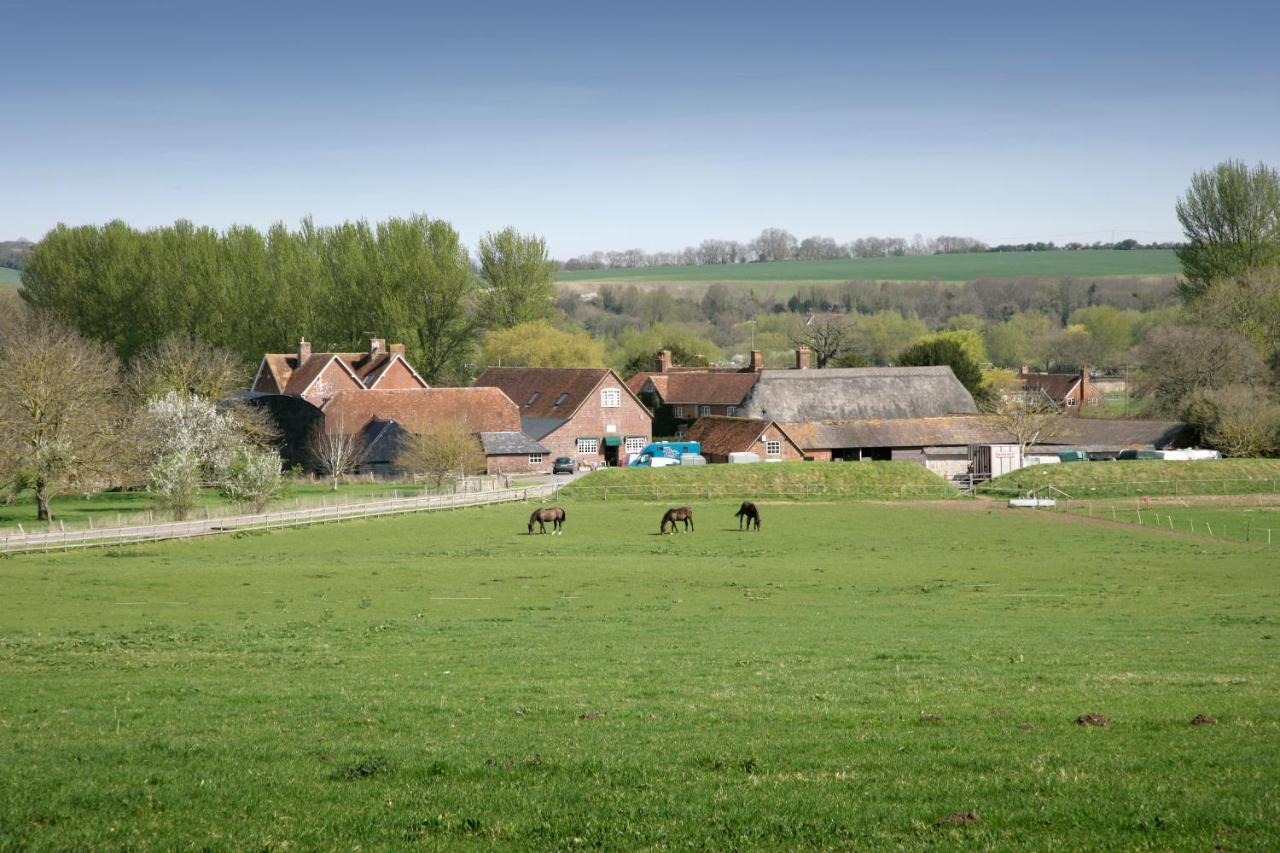 Bridge Farmhouse - Eight Ensuite Bedrooms ซอลส์บรี ภายนอก รูปภาพ